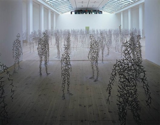 Antony-Gormley-Sculptures-9